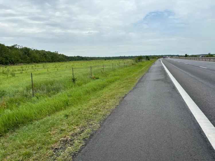 Închiriez terenuri Corbii Mari 13500mp cu deschidere la autostrada