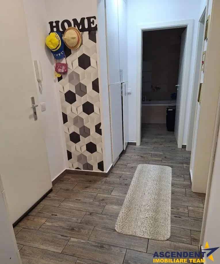 Apartament 2 camere mobilat utilat cu boxa vedere Tampa