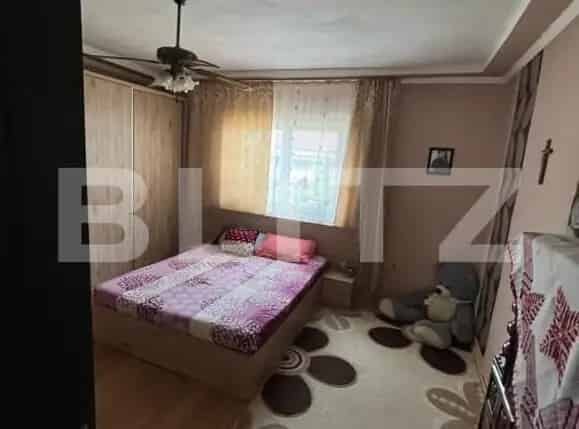 Casa de vanzare 240mp 5 camere Piata de Vechituri