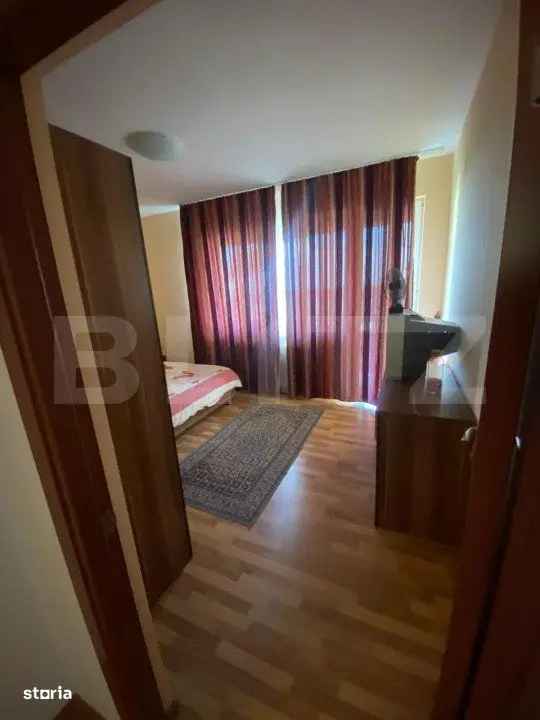 Apartament de vanzare cu 3 camere in zona Rodnei