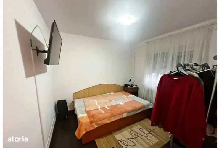 Vânzare apartament 3 camere în cartierul Alexandru cel Bun cu balcon