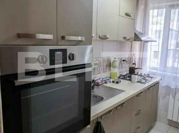 Apartament 3 camere, 54 mp, balcon, zona Alexandru cel Bun