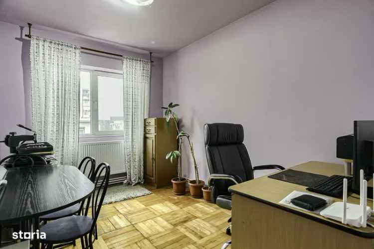 Apartament de vanzare 4 camere Fat Frumos spatiu generos