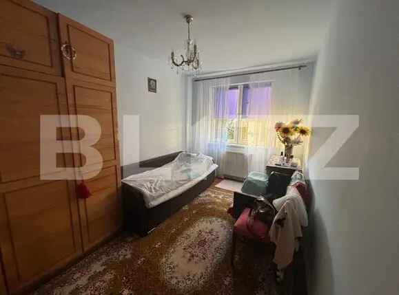 Apartament 3 camere 1 decembrie, etaj 1