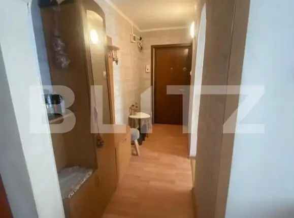 Apartament de vanzare, 56mp, zona Micro 16