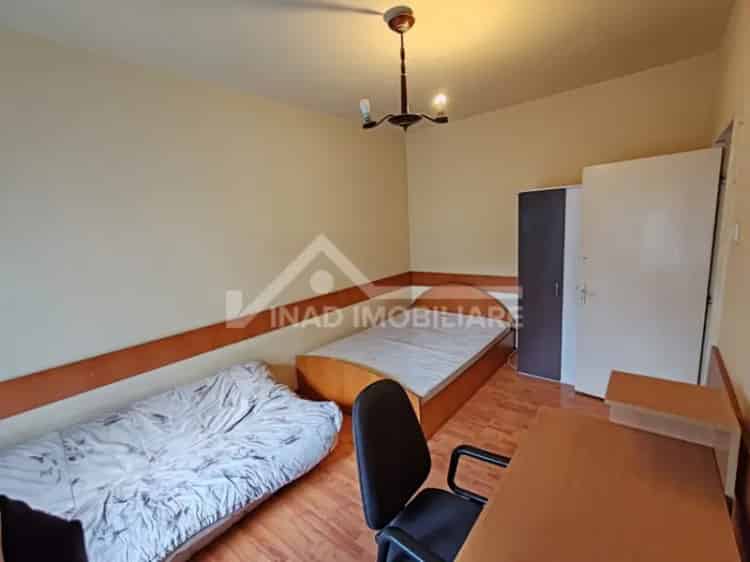 Apartament 2 camere decomandat zona Centrala
