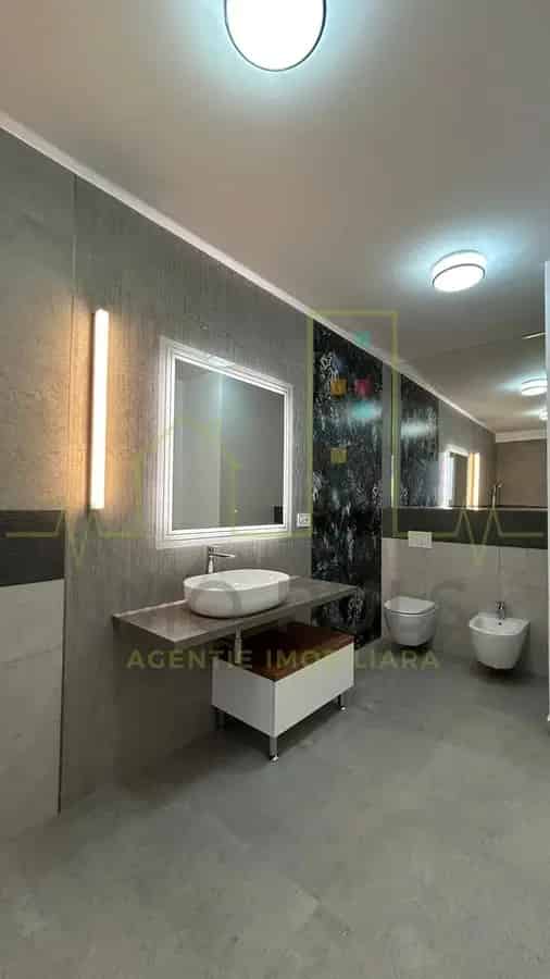 Timisoara, penthouse pe malul Begai, terase 133 mp, 4 bai