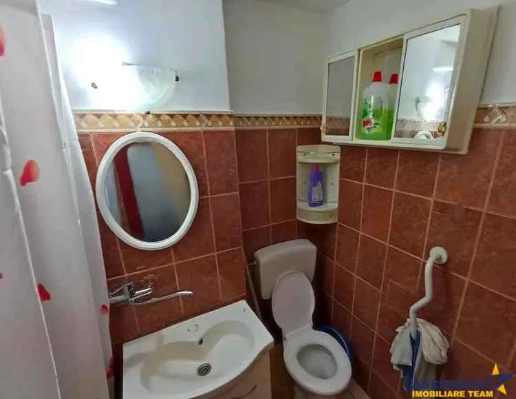 Vanzare apartamente 2 camere Mureseni etaj 3 recent renovat