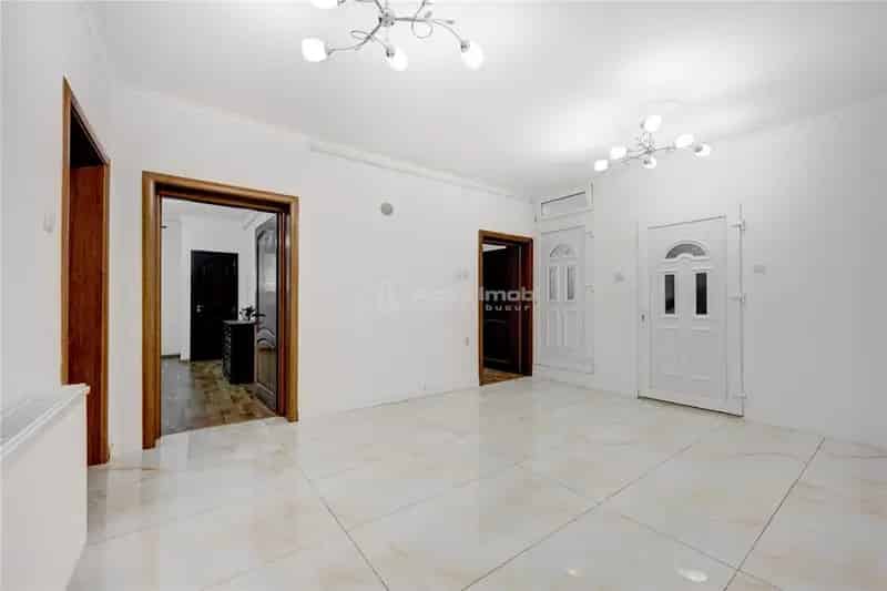 Inchiriere 3 camere spatioase vila Carol I ultracentral