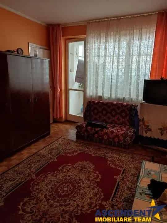 Garsoniera 28mp de vanzare - Ideala locuinta, birou sau investitie