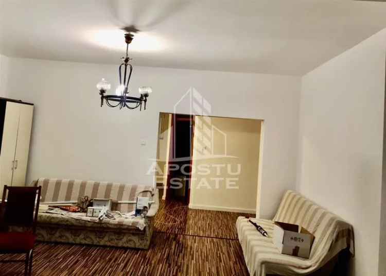 Apartament spatios cu 4 camere in zona Sagului