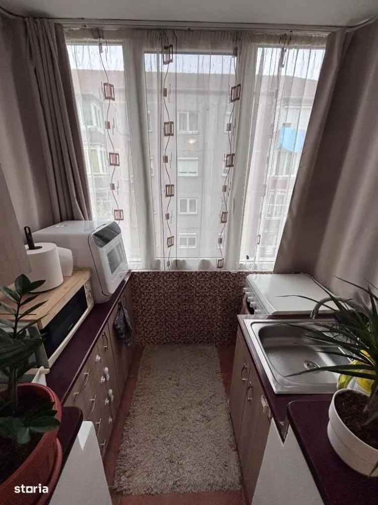 Vânzare apartamente 2 camere transformate in 3 camere Oradea Nufărul