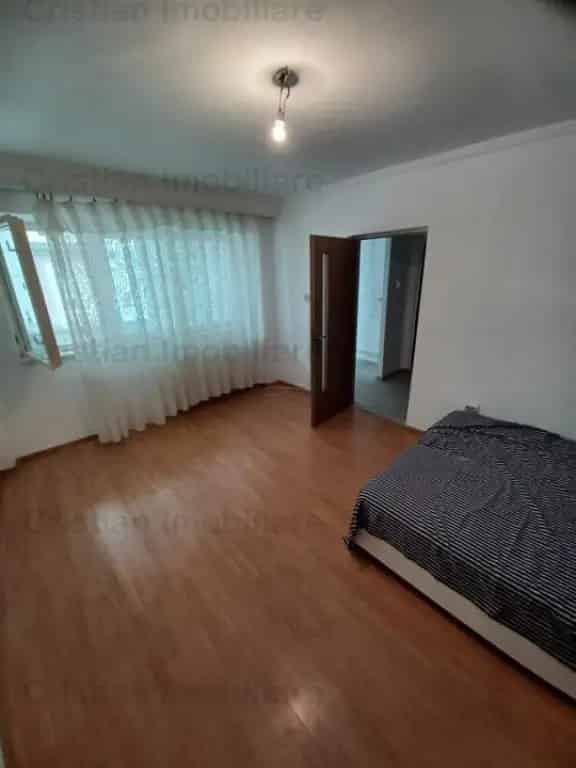 Garsoniera Decomandata Parter Bloc Mixt Obor