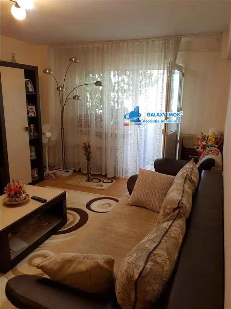 Vand apartament cu 3 camere Prundu - Depou