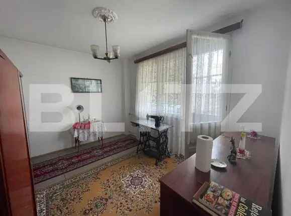 Apartament 3 camere, 60 mp, zona Cina