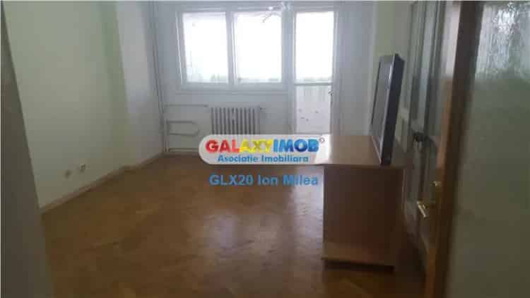 Inchiriere apartament 3 camere Iancului metrou nemobilat