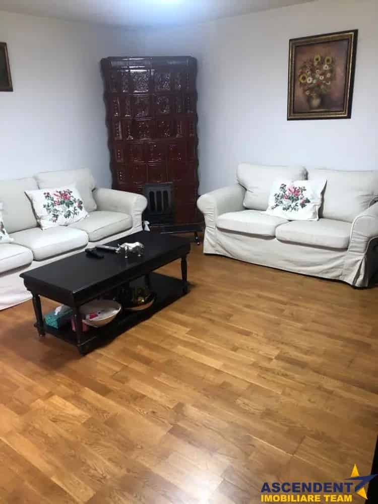 Doua Case Sasești renovate Vulcan Brasov