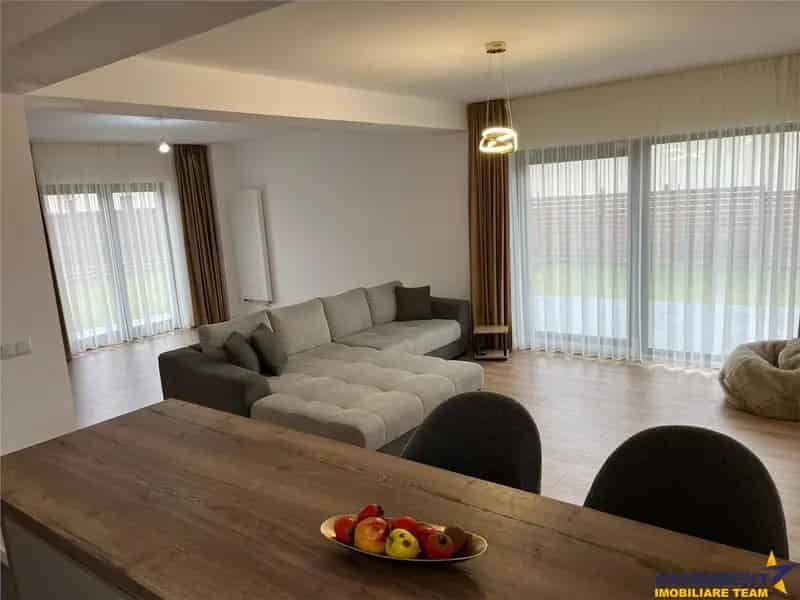 Casă de vânzare Izvor Brasov cu teren generos și dormitoare însorite