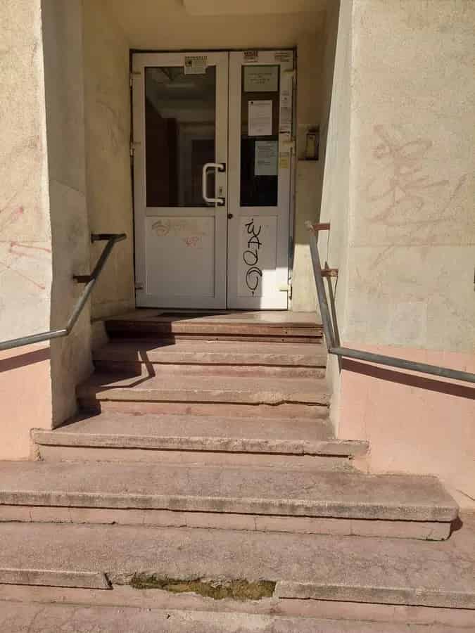 Apartament 32 mp Parter Decomandat 1978 Termopane