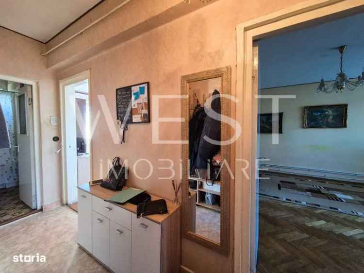 Vanzare apartamente decomandat 2 camere cu balcon in Plopilor