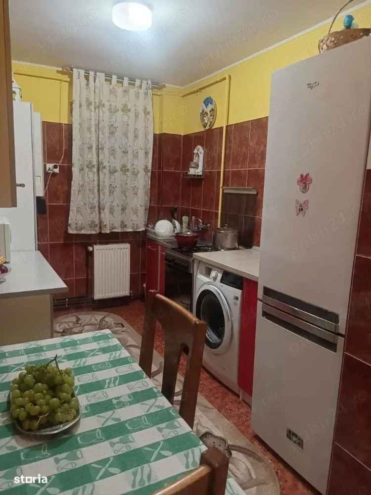 Apartament de vanzare 2 camere semidecomandat in zona NOUA