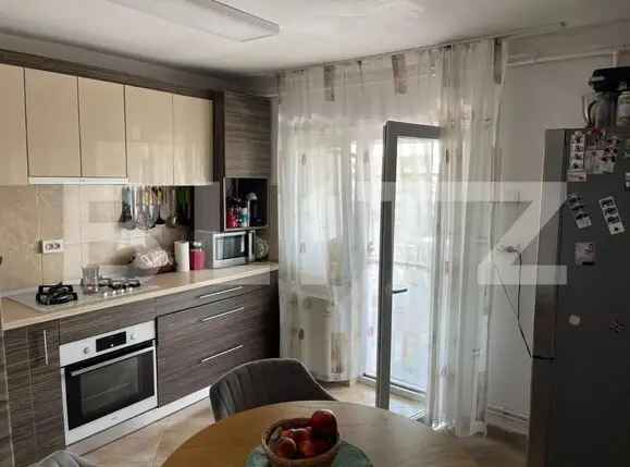 Apartament de vanzare, 79mp, zona Carpati 2