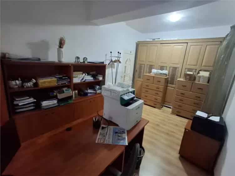 Apartament 3 camere 2 bai balcon parcare zona Calea Dumbravii