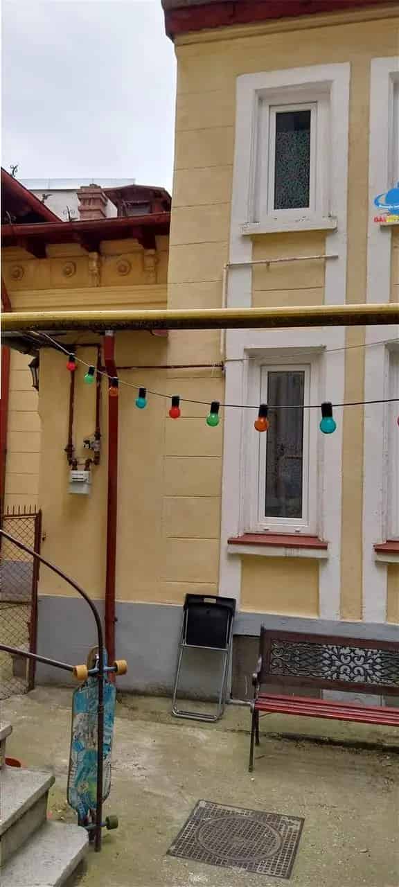 Casa de vanzare 4 camere Cotroceni Dr Staicovici