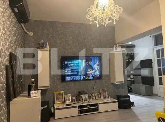 Apartament 3 camere , Calea Bucuresti, 158000 euro negociabil