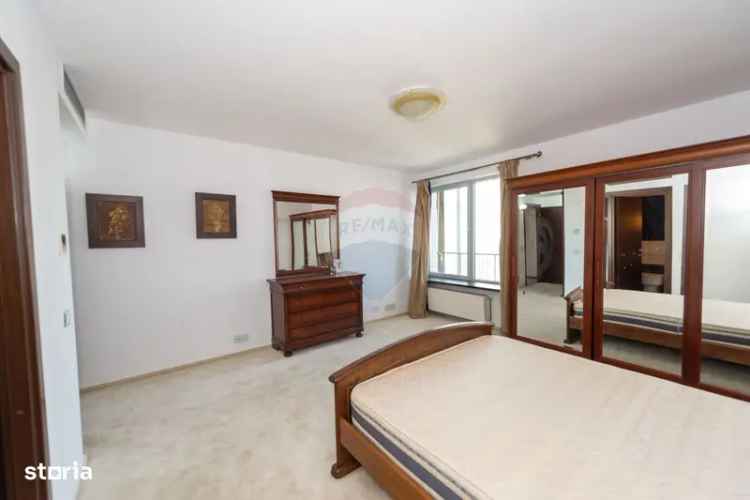 Apartament de vanzare 3 camere cu parcare si priveliste in Asmita