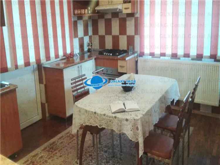 Vand Vila Stefanesti 330mp 8 Camere + Anexe