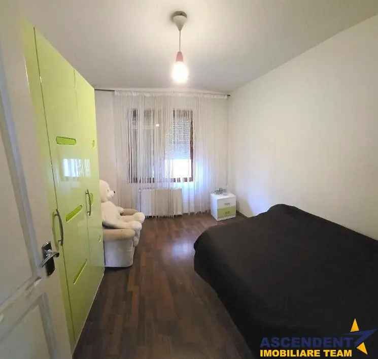 Apartament 4 camere