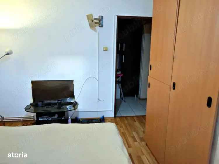 Vânzare apartament 2 camere în Tomis 2, cu vedere spre vest și dotări moderne