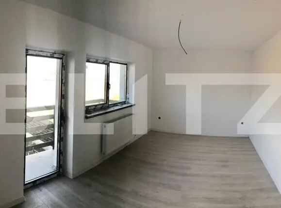 Casa 4 camere, tip duplex, finisat, 110 mp, 300mp teren liber Sanpetru