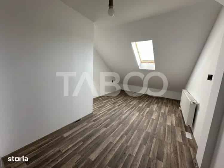 Apartament la cheie 2 camere cu 44 mp utili la mansarda Broscarie