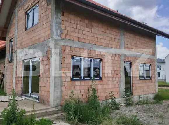 Vânzare casă duplex la rosu, 119 mp, cu teren și garaj în Sant ãna