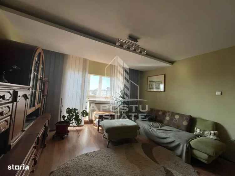 Vanzare apartament 3 camere decomandat zona Girocului