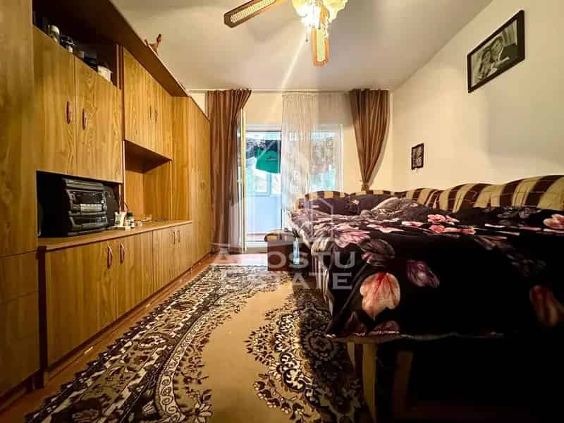 Apartament 3 camere Giroc - Mobilat Utilat - Centrala Proprie
