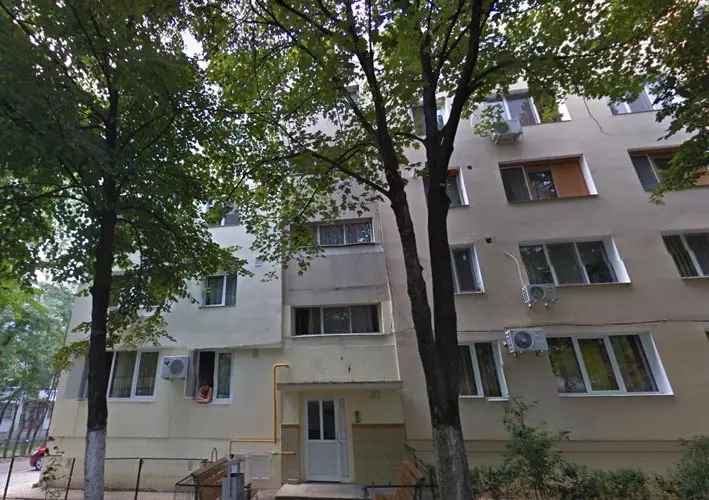 Apartament 3 camere de vânzare în sector 4 București cu logie