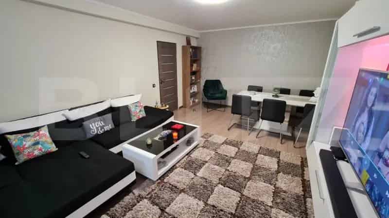 Apartament 2 Camere Decomandat 56 mp Zona Intrare