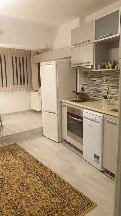 Inchiriere apartamente 2 camere Piata Victoriei cu loc de parcare