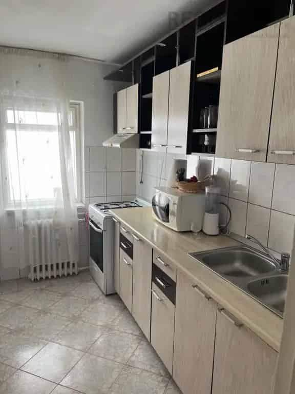 Apartament 2 Camere Unirii Sud - Semidecomandat - Etaj 4