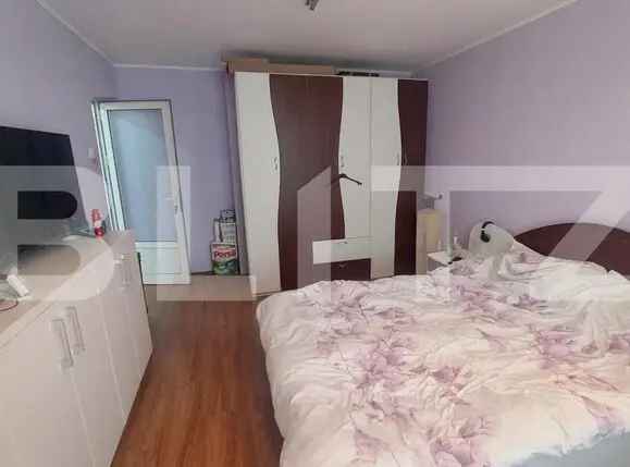 Apartament 3 camere, 54 mp, zona Podu Ros