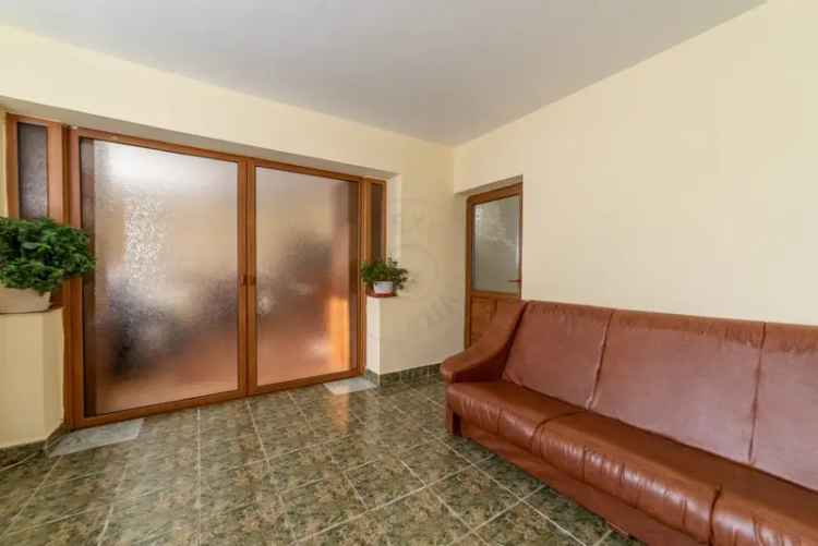 CASA cu FLORI, Poiana Lacului / vanzare sau schimb cu apartament in Pitesti