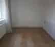 Apartament 3 camere Etaj 2 Central Decomandat Bloc 4 Etaje
