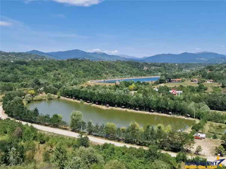 Vand casa traditionala in Izvoarele Prahova cu teren de 2000 mp si panorama