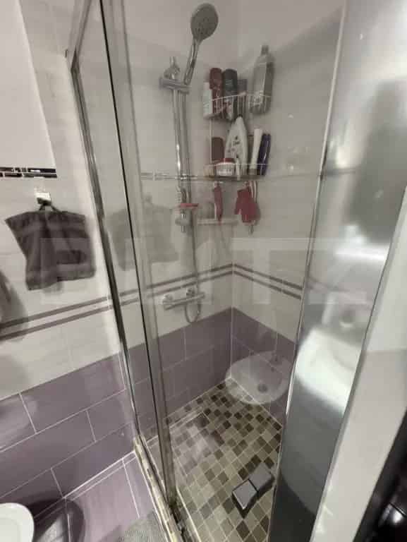 Apartament 4 camere, 2 bai, 76 mp, bloc izolat, zona Piata M
