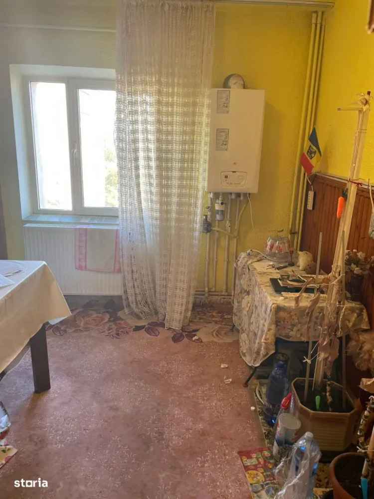 Apartamente de vanzare cu 2 camere zona Scoala 4