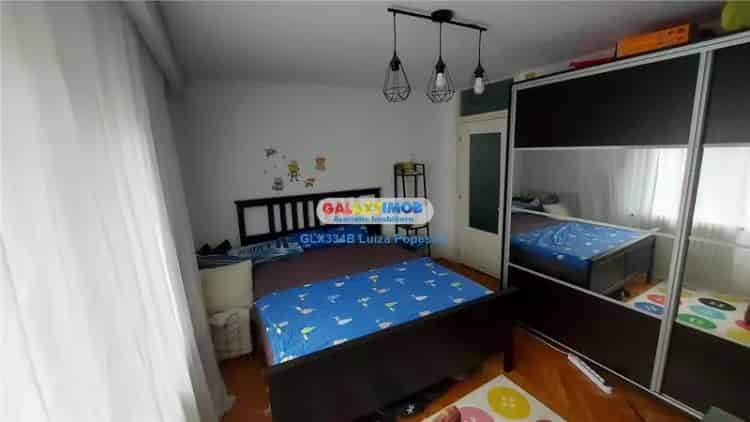 Vanzare apartament 2 camere Drumul Sarii renovat etaj 3