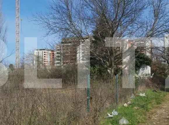 Teren cu suprafață de 3328 mp, în zona Aradului